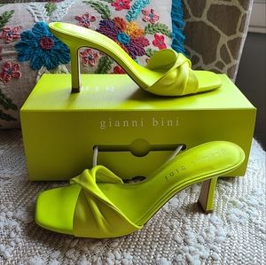 Gianni Bini Emberie Leather Twisted Band Sandal in Tropez Lime